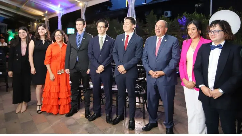 HonduFuturo apoya becas internacionales