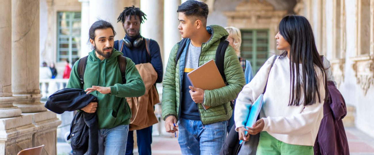 Estudia Mercadeo en la Universidad Latina y destaca en el mundo comercial
